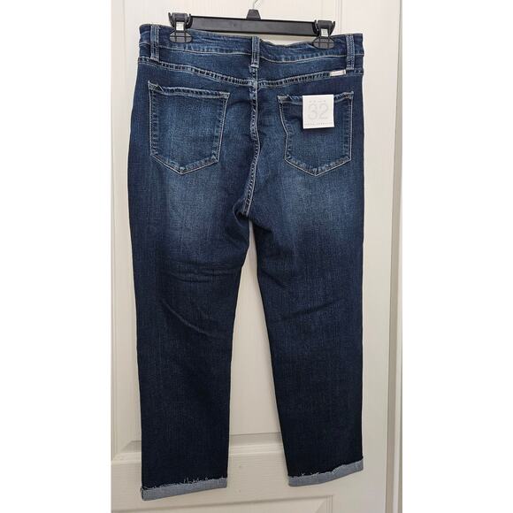 Kan Can
Brenda Mid Ride Exposed Button Fly Capri Jean - Picture 4 of 6